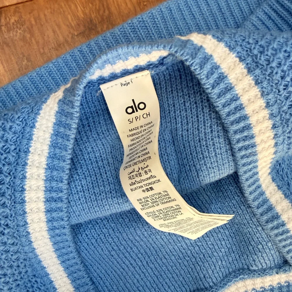 ALO Tennis Club Sweater knit bra and matching skirt set blue with white trim